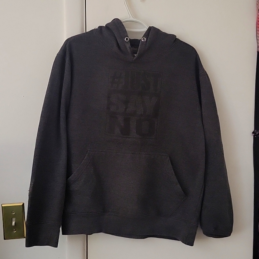 Nayha clothing Co Canada just say no sweater grey size large